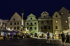 Náměstí Svornosti: Kašna a morový sloup, Český Krumlov / Svornost-Platz: Brunnen & Pestsäule, Krumau … P.i.P. (© Buelipix)