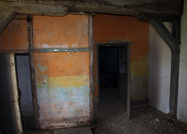 L'intérieur d'une ferme Beauceronne abandonnée . L'intérieur d'une ferme Beauceronne abandonnée .