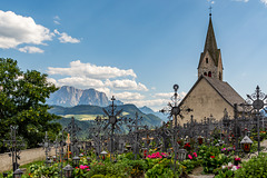 Friedhof und Friedhofskapelle der Pfarrei Villanders