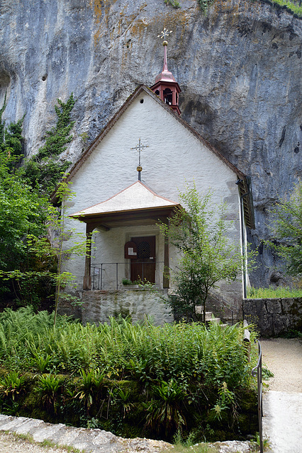 Kapelle an der Felswand ( Martinskapelle )