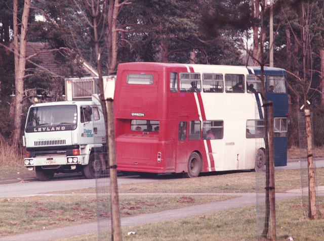 Coach Services, Thetford GHN 825N in Mildenhall – 25 Feb 1985 (9-33)