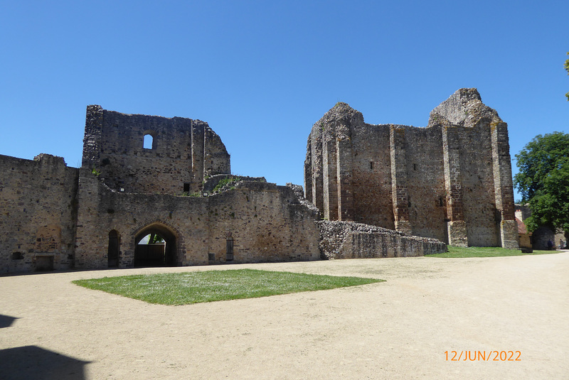 Chateau de SAINTE-SUZANNE (Mayenne)3/3