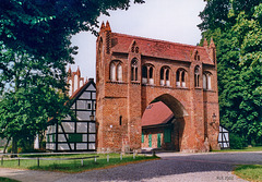Neubrandenburg, Friedländer Tor, Feldseite des äußeren Tors