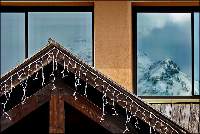 Monginevro : un bel dettaglio con riflesso della montagna innevata