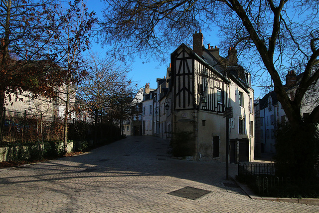 Petite balade dans le vieux quartier d'Orléans aujourd'hui