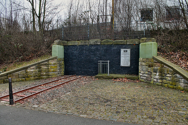 Rekonstruiertes Tunnelportal der ehem. Harkort'schen Kohlenbahn (Hagen-Haspe) / 26.02.2017