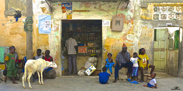 Devant la boutique