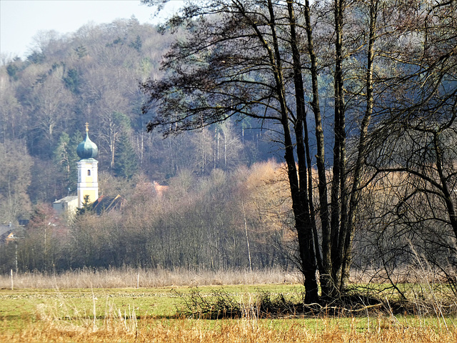 Blick zur Kirche Saltendorf