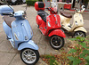 Drei kleine bunte Vespas...