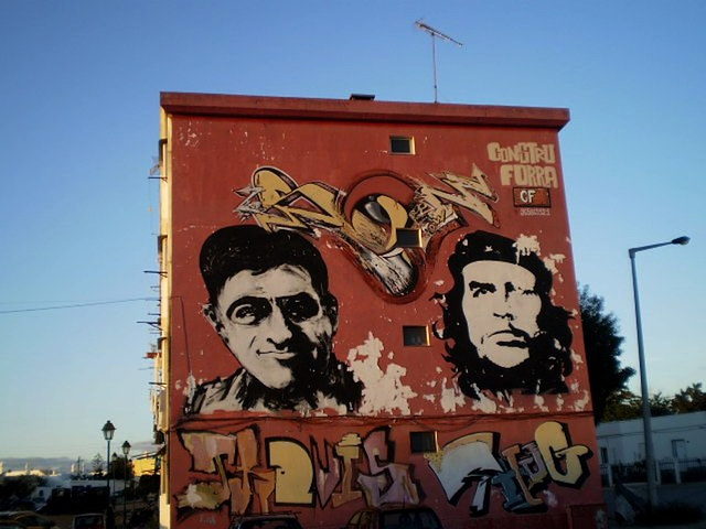 Mural with Che Guevara.