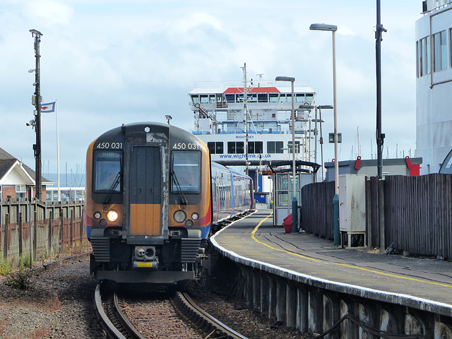 450031 at Lymington Pier (1) - 27 June 2020