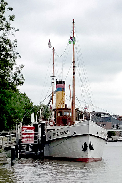 Historisches Dampfschiff "Prinz Heinrich"