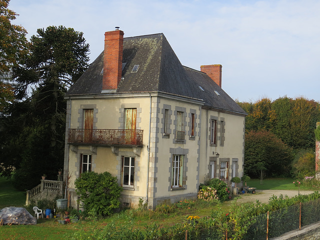 Petite maison perdue.