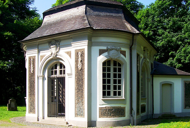 DE - Brühl - Muschelkapelle bei Schloss Falkenlust