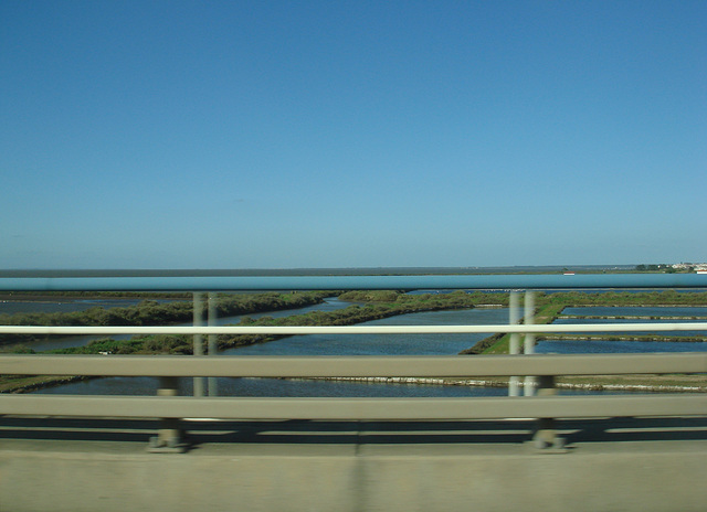 Beyound the rails, the vastness of  Tagus Floodplain