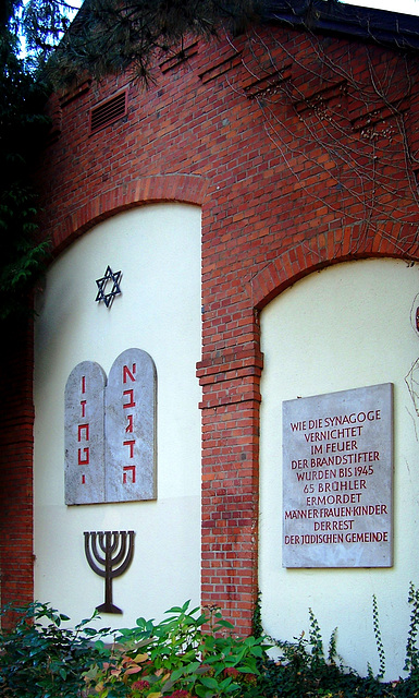 DE - Brühl - Gedenkstätte am Ort der früheren Synagoge