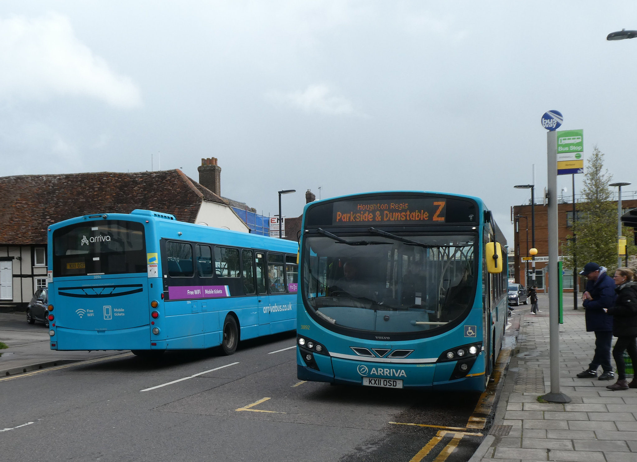 Arriva buses at Houghton Regis - 14 Apr 2023 (P1150029)