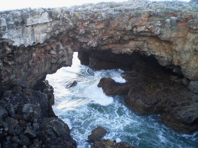 Boca do Inferno (Hell's Mouth).
