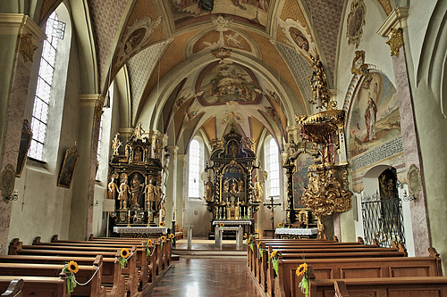 Achsknick. Und Bänke.