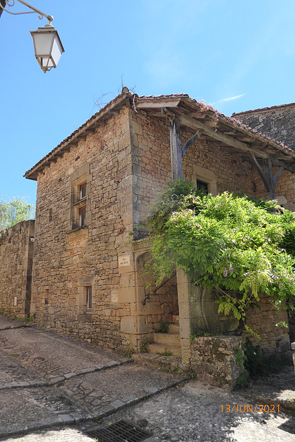 le Castrum (village) de BIRON