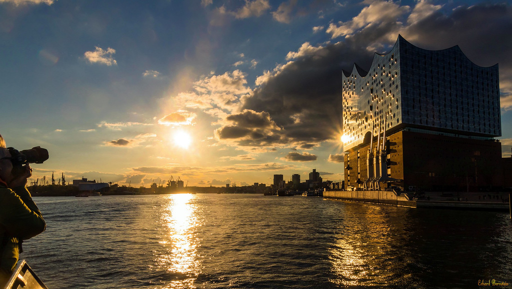 Vierfache Sonne an der Elphi