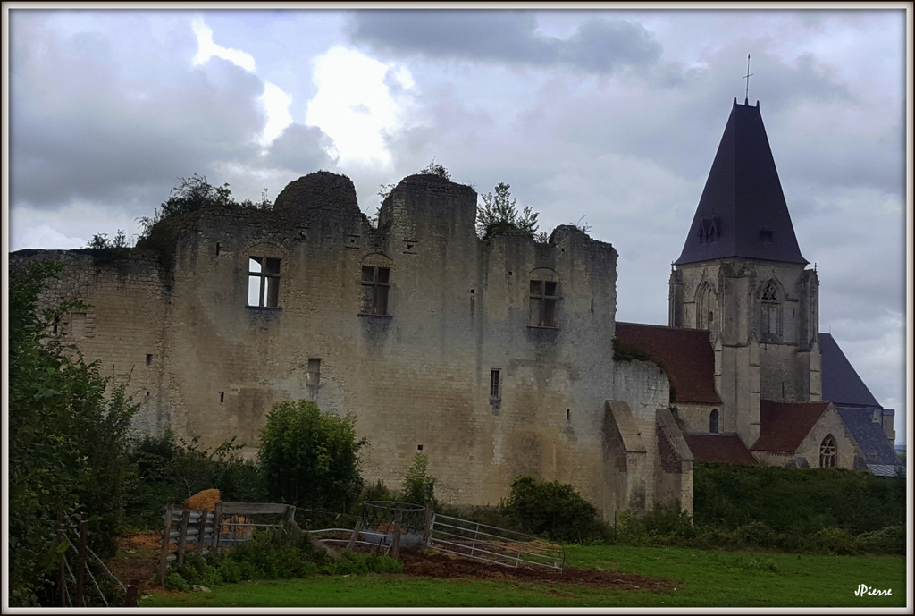 Ruines de Château à Picquigny (Somme)