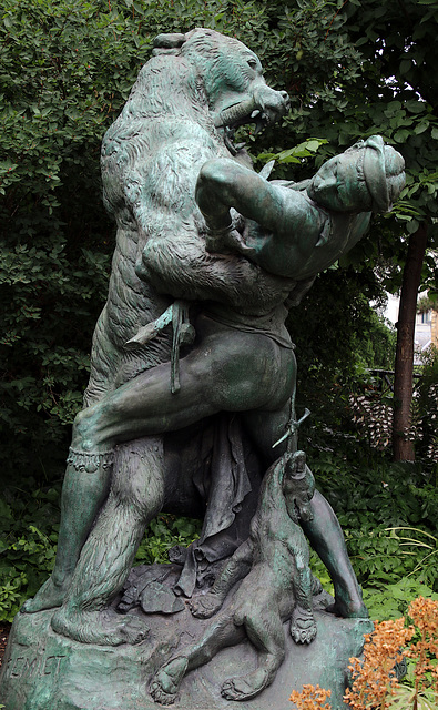 Le Dénicheur d'Ourson - Bronze d'Emmanuel Frémiet - Jardin des Plantes à Paris