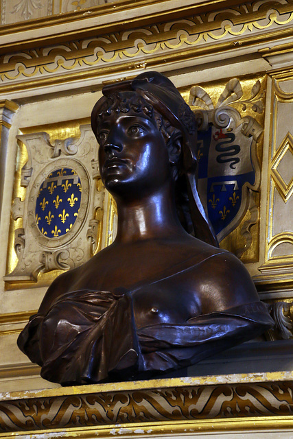 Buste de Marianne , Hôtel Groslot à Orléans