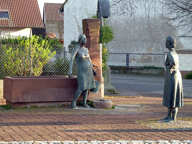 Schwaz am Dorfbrunnen