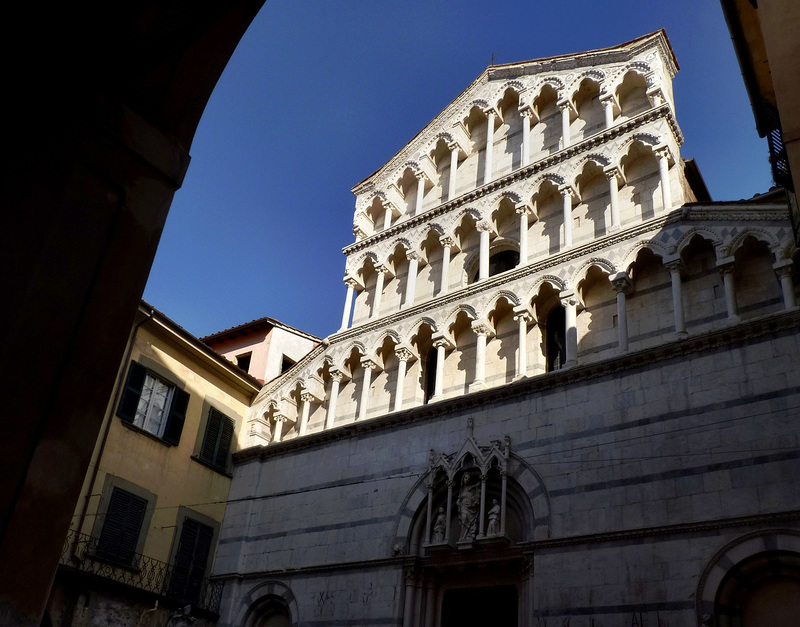 Pisa -  Chiesa di San Michele in Borgo