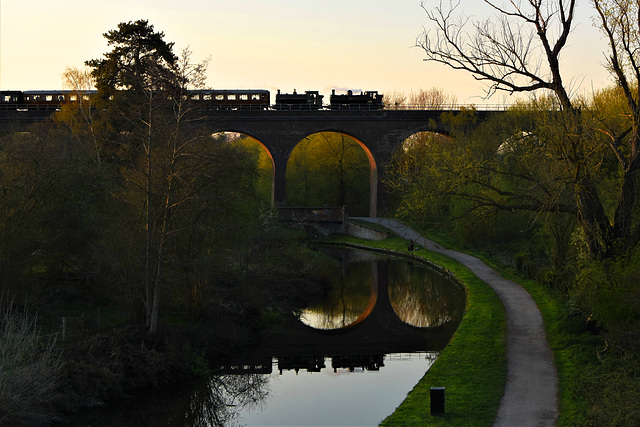 Evening train into Kidderminster