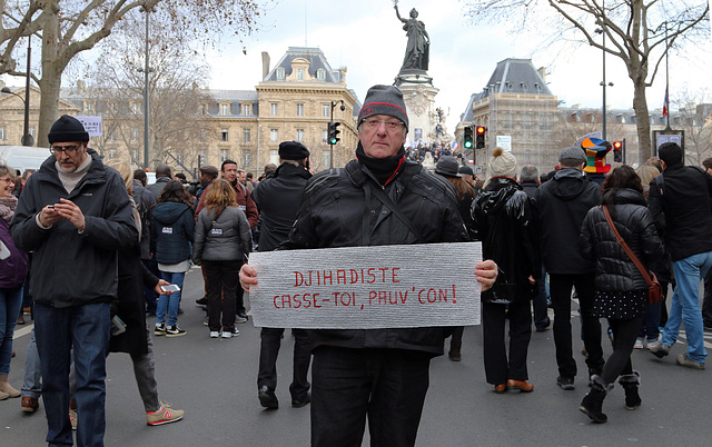 Il y a 10 ans , à chacun son slogan , à chacun son émotion . Il y a 10 ans , à chacun son slogan , à chacun son émotion .