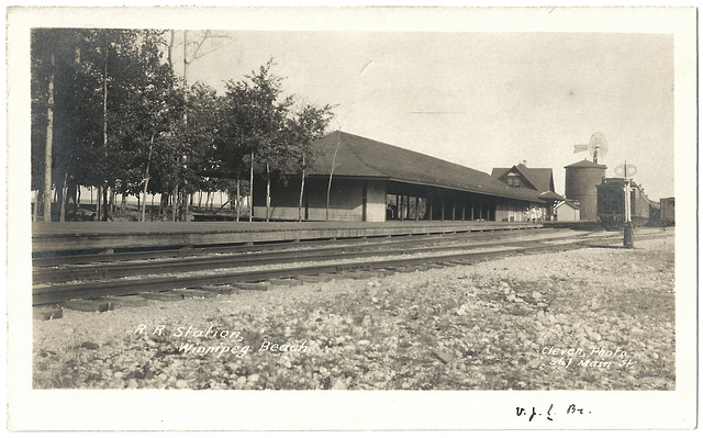 WB0082 WPG BEACH - R.R. STATION