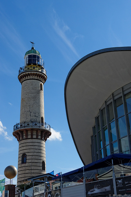 Leuchtturm und Teepott (© Buelipix)