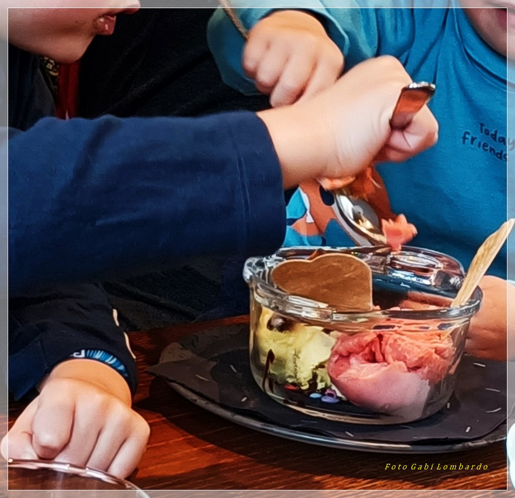 ice cream for two kids