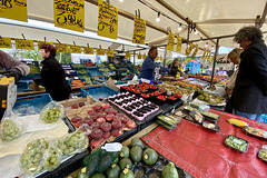 Greengrocer Polak on the Leiden market