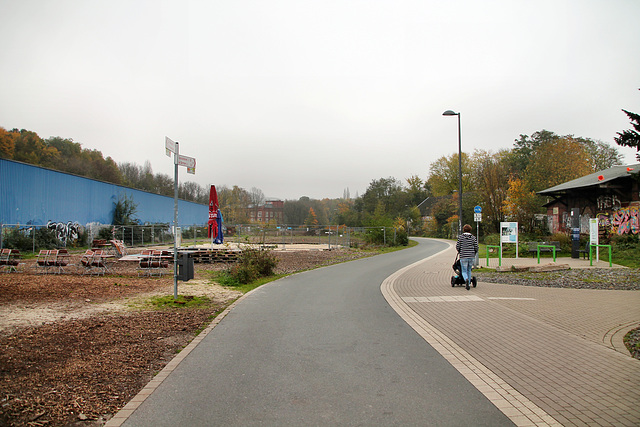 Ehemalige Trasse der Bahnstrecke Düsseldorf-Derendorf–Dortmund Süd (Wuppertal-Elberfeld) / 8.11.2017