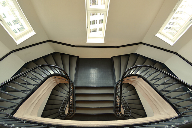 Die Montanhof-Treppen von ganz oben -Staircase #31/50