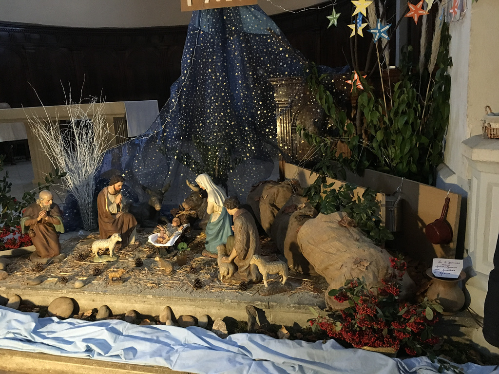 Crèche dans l’eglise saint Joseph de la Galaure à St Uze