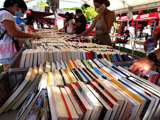 Trying to discovery books in the treasure chest