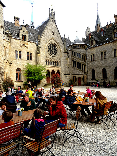 Im Hof der Marienburg  PIP