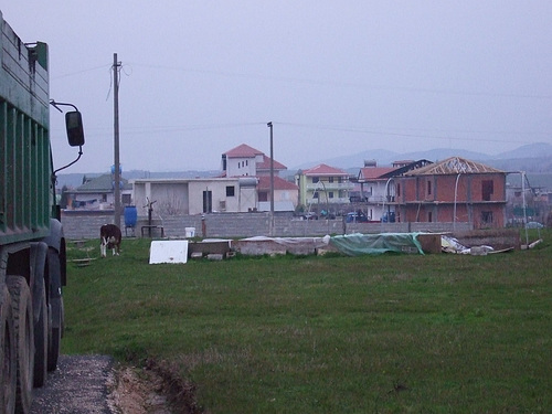 Bathorë, Kamza, Albania