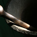 Mortier d'apothicaire en bronze* . (* le mortier pas l'apothicaire )