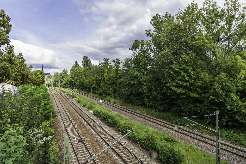 Bahnlinie in Chemnitz von der Brücke Bernhardstraße im Reichsbahnbogen