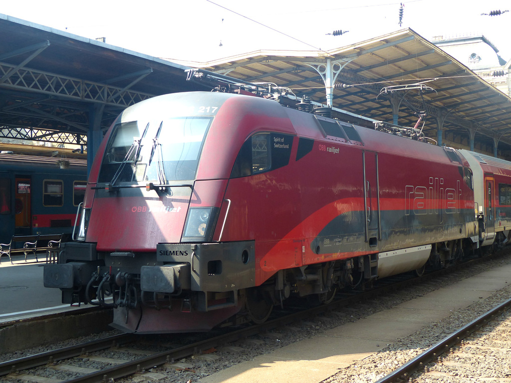 ÖBB 1116 217 at Budapest Keleti - 31 August 2018