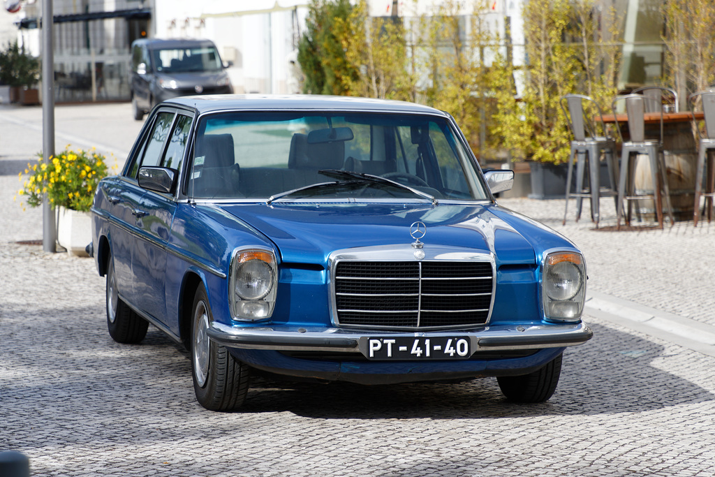 Mercedes Benz 240 D w115