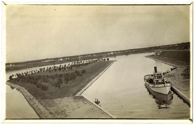 MN0954 LOCKPORT - ST. ANDREWS - … WILLIAMS STEAMER ENTERING LOCKS