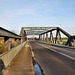Raffelbergbrücke über der Ruhr (Mülheim-Speldorf) / 7.01.2023