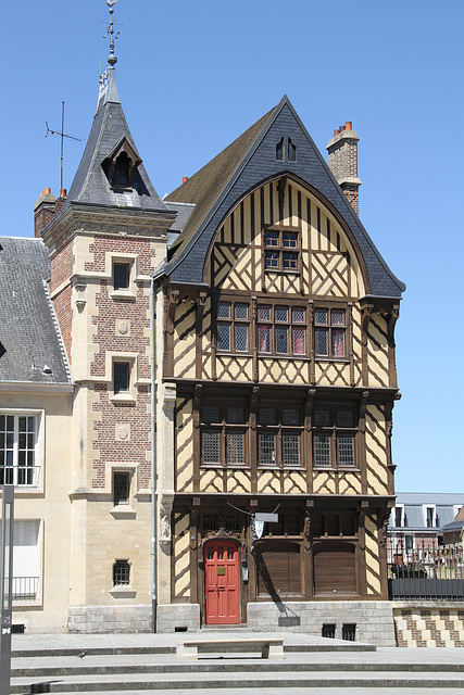 Amiens - La maison du pèlerin