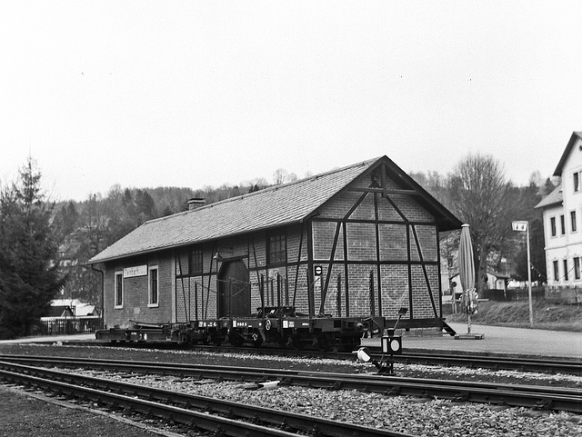 Bahnhofsgebäude Steinbach ...